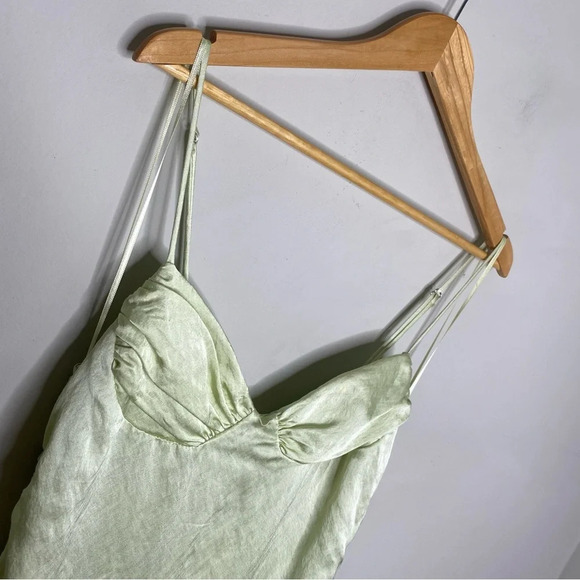 ✨NWT Zara Lime Green Satin Ruched Bustier Mini Dress Size XL Blogger Favorite - Picture 5 of 12